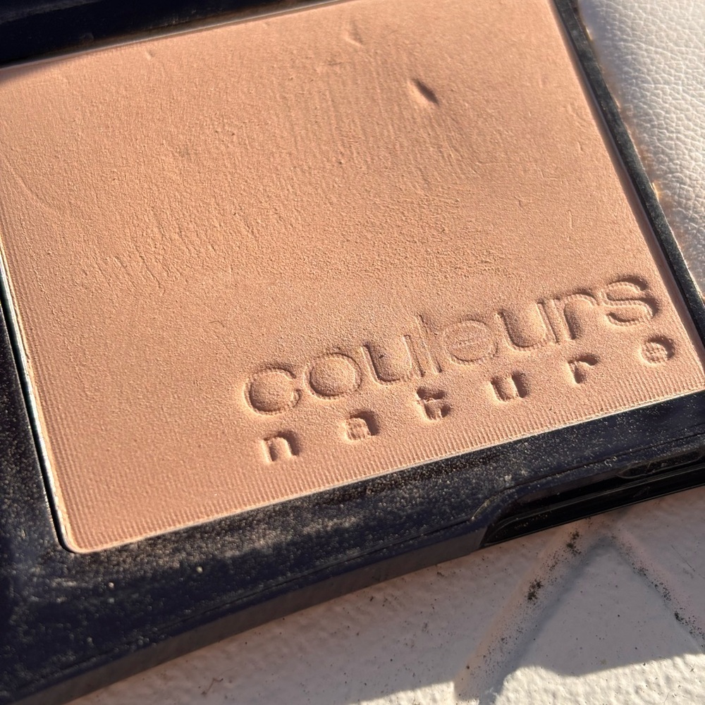 Yves Rocher Matte Compact Powder 400 - Matité mat - Picture 3 of 7